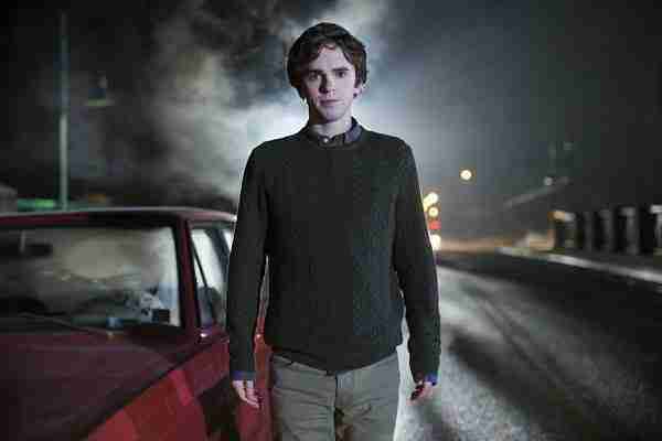 Maratón “Bates Motel” antes de su emocionante final de temporada La exitosa serie de suspenso “Bates Motel” llega a su final de temporada en Latinoamérica